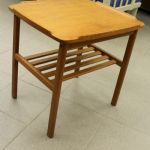 883 8502 LAMP TABLE